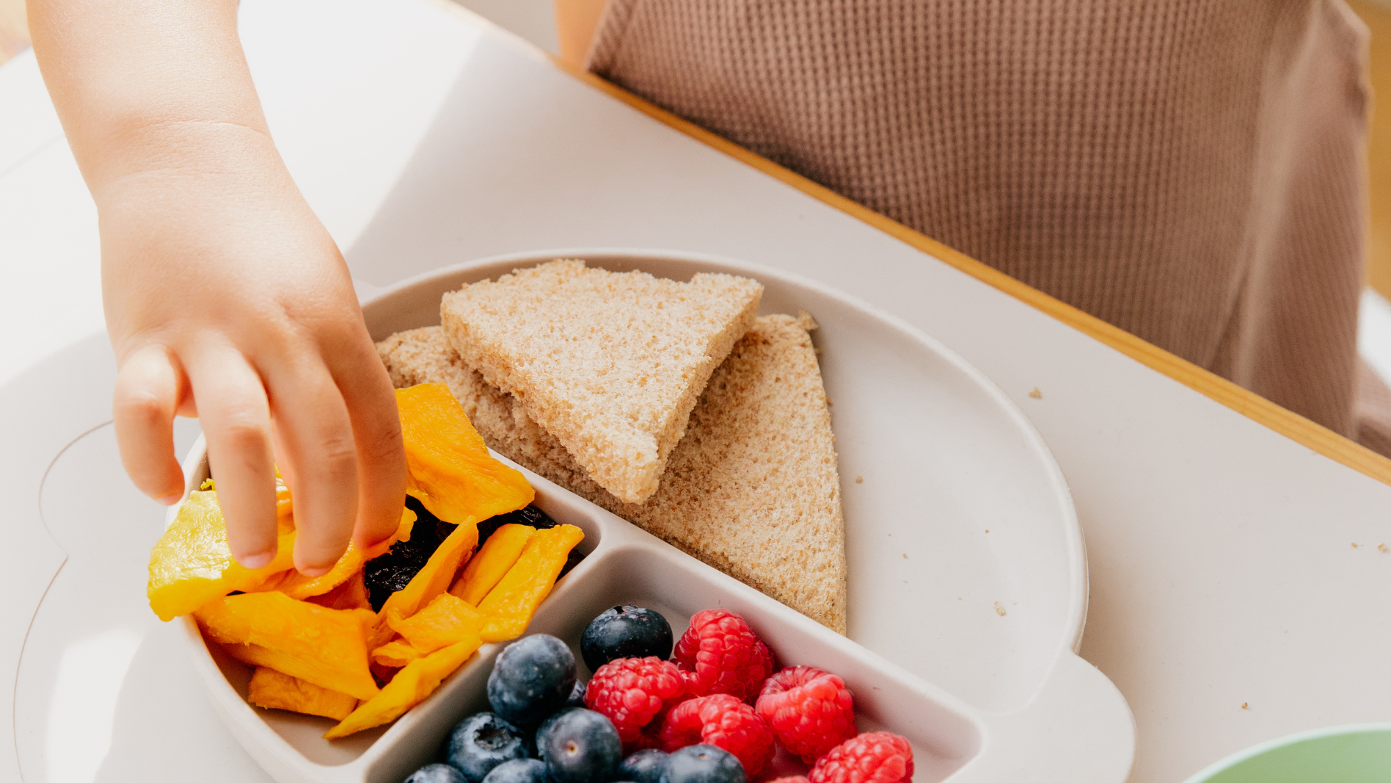 為寶寶添加固體竹物時應循序漸進,如果懷疑子女對某些食物有敏感應尋求兒科醫生意見,不宜自行戒除過多食物。