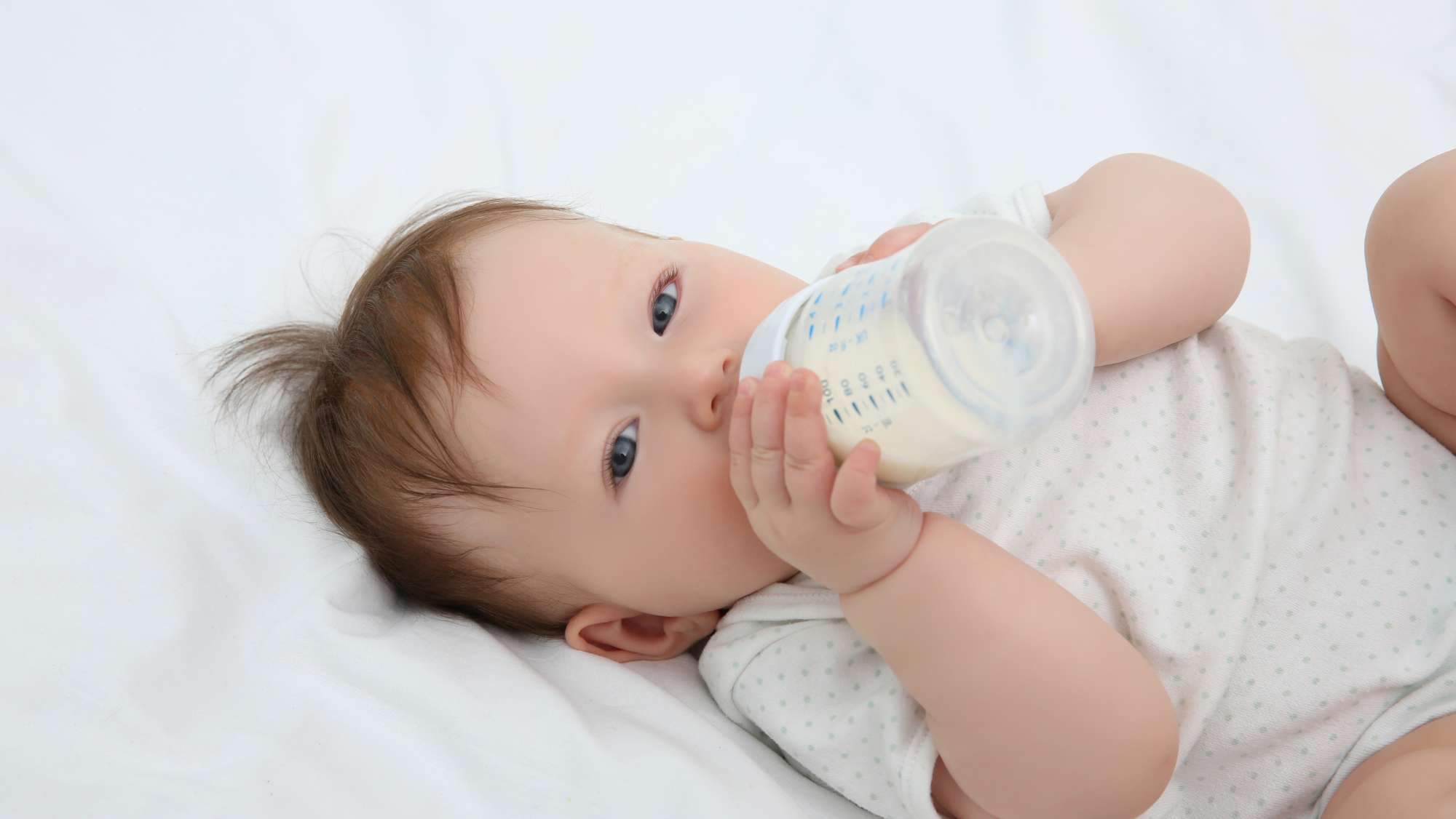 寶寶濕疹反覆有可能是腸道問題影響,從內在提升免疫力、降低致敏反應是管理濕疹的重要一步。想要減少敏感來源,可以選擇佳貝艾特Kabrita低敏羊奶粉,透過調整飲食的方法改善寶寶皮膚及腸道狀況,減少濕疹發炎機會。