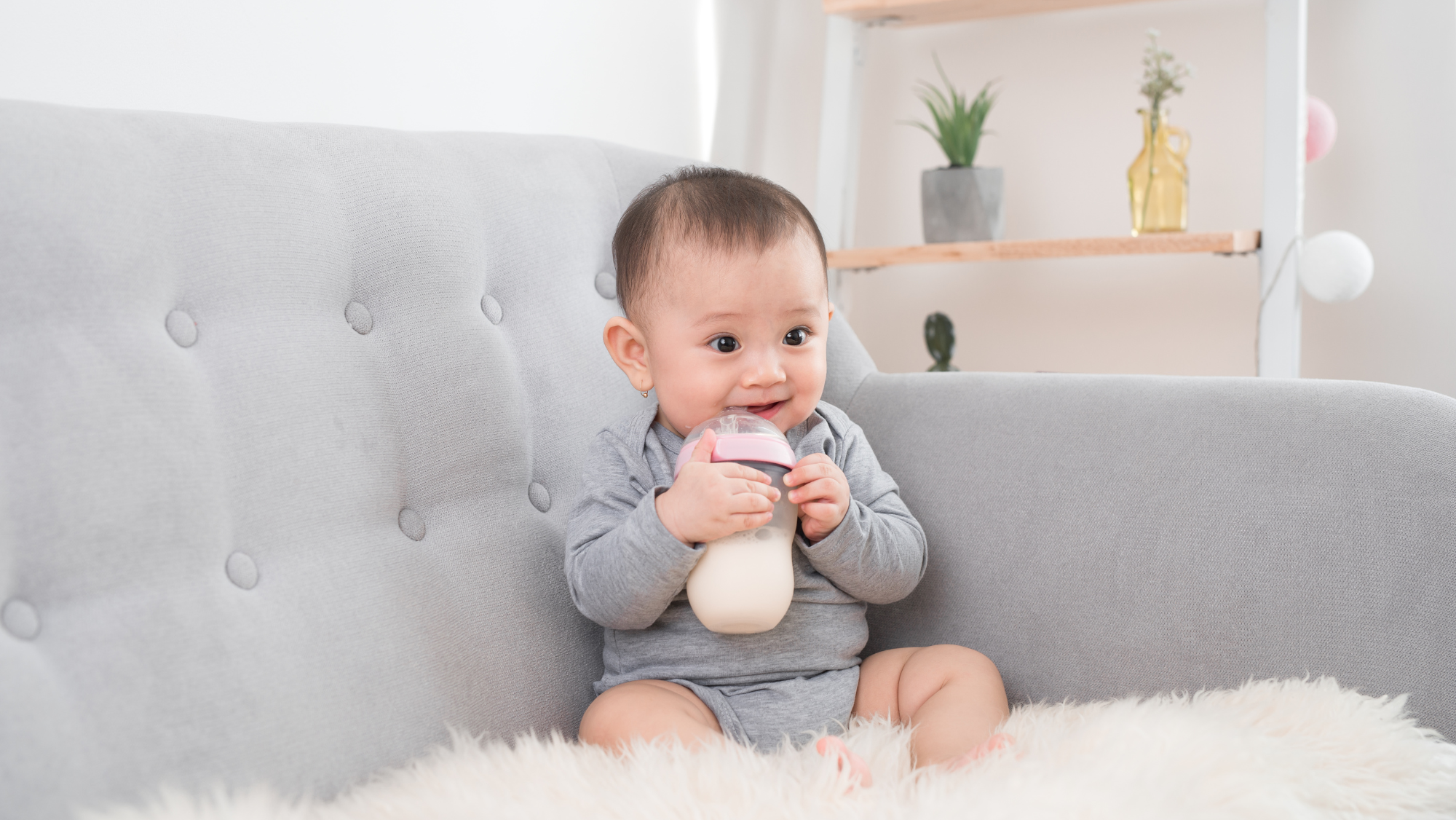 想寶寶擁有健康的皮膚,也可以考慮轉飲低敏的羊奶粉代替牛奶粉。佳貝艾特Kabrita羊奶粉深受家長歡迎,有效改善BB濕疹問題。