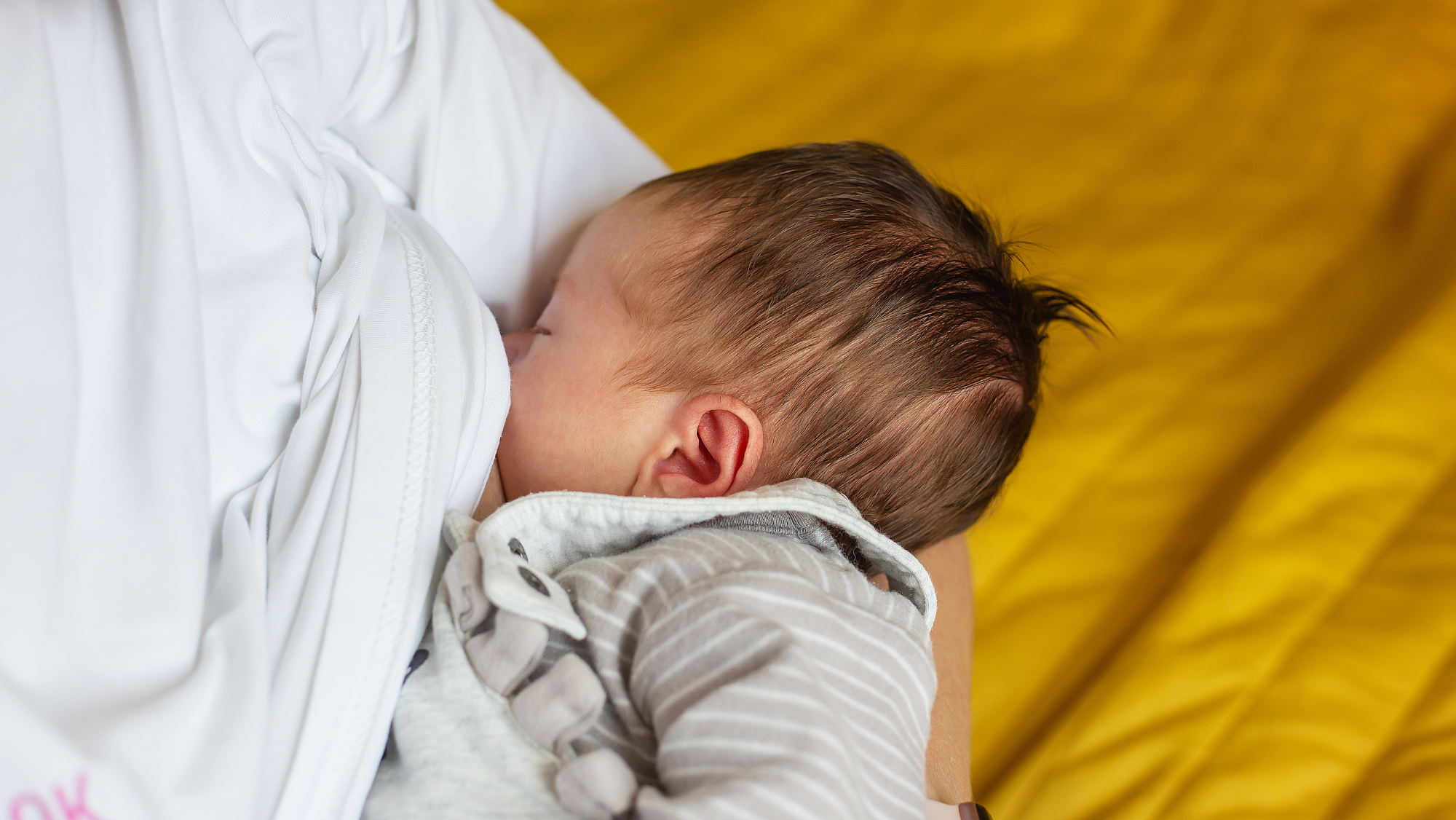 HMO母乳低聚糖是一種非常重要的益生元，能為腸道好菌提供養分，幫助寶寶建立健康身體。